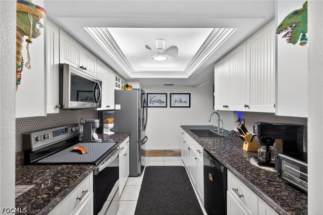 833 N Town And River DR, Fort Myers, FL 33919