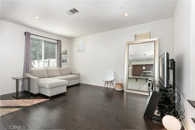 21212 Ingomar Court, Canoga Park, CA 91304