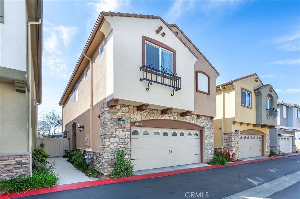 21212 Ingomar Court, Canoga Park, CA 91304