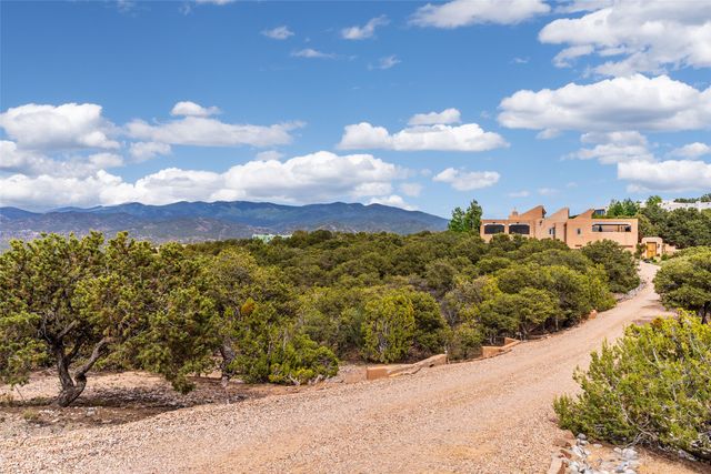 8 San Juan Ranch, Santa Fe, NM 87506