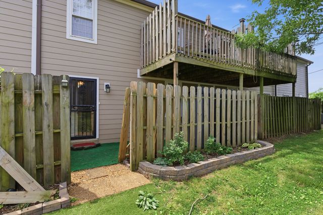 924 Coarsey Dr, Nashville, TN 37217