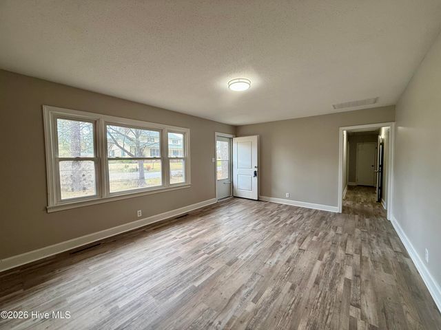 1004 Hyland Avenue, Williamston, NC 27892