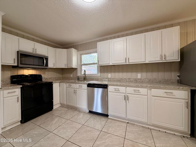 1004 Hyland Avenue, Williamston, NC 27892