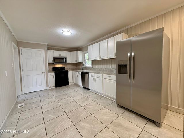 1004 Hyland Avenue, Williamston, NC 27892