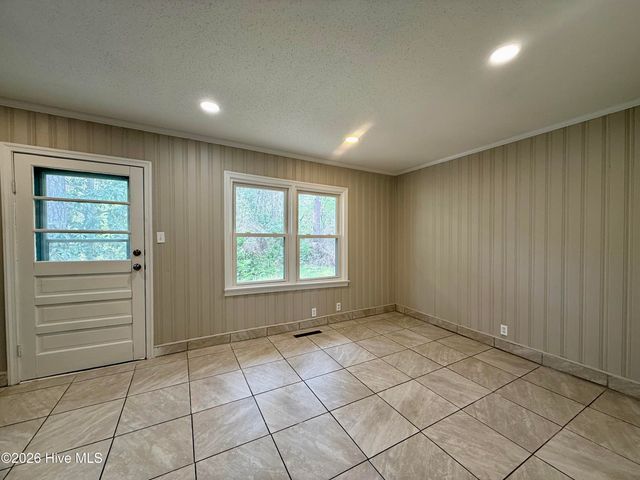 1004 Hyland Avenue, Williamston, NC 27892