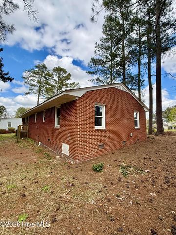 1004 Hyland Avenue, Williamston, NC 27892