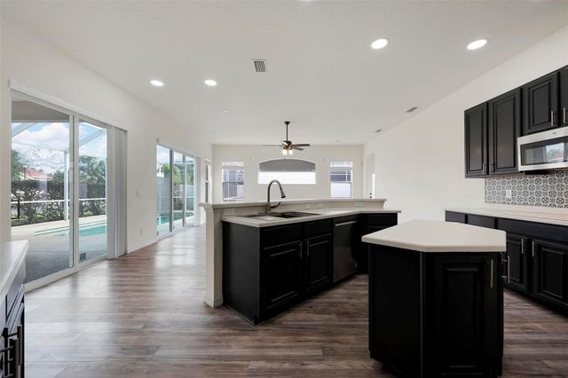 6121 46TH LANE E, Bradenton, FL 34203