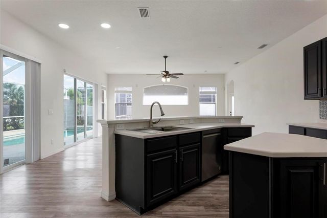 6121 46TH LANE E, Bradenton, FL 34203