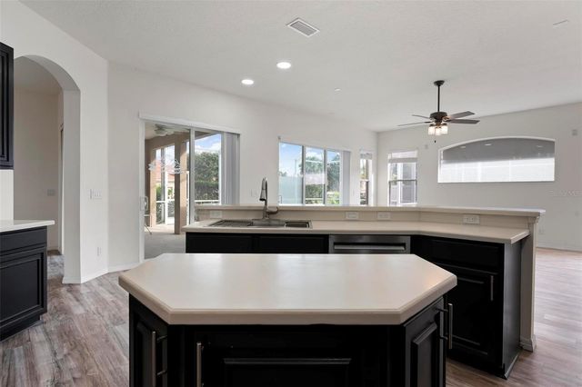 6121 46TH LANE E, Bradenton, FL 34203