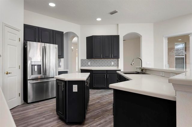 6121 46TH LANE E, Bradenton, FL 34203