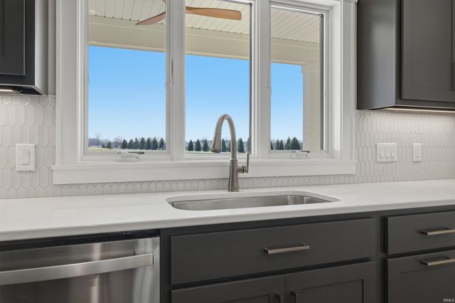 2046 Links Lane, Auburn, IN 46706