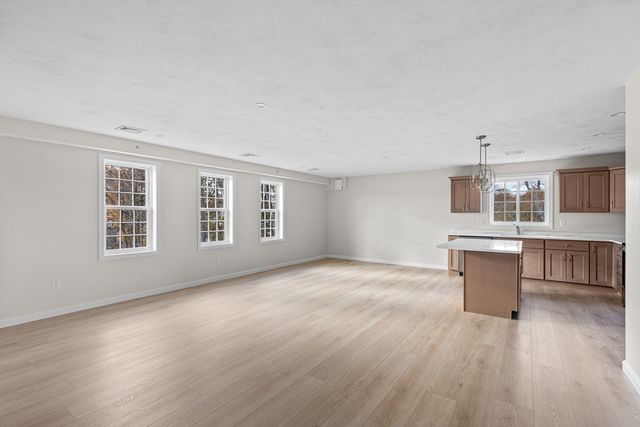 393-7 Court St 7, Plymouth, MA 02360