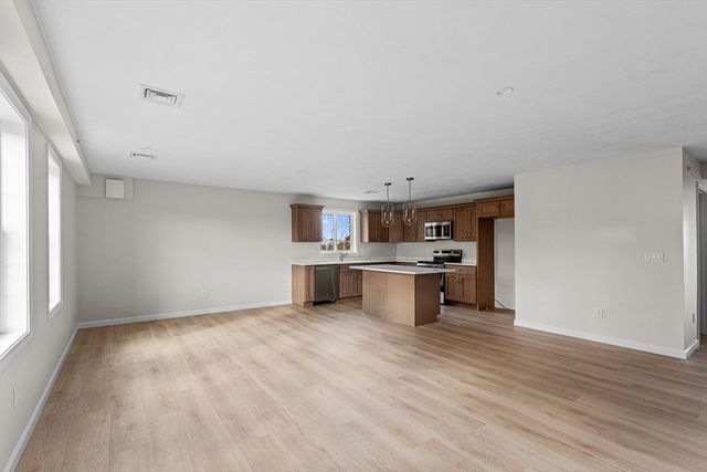 393-7 Court St 7, Plymouth, MA 02360