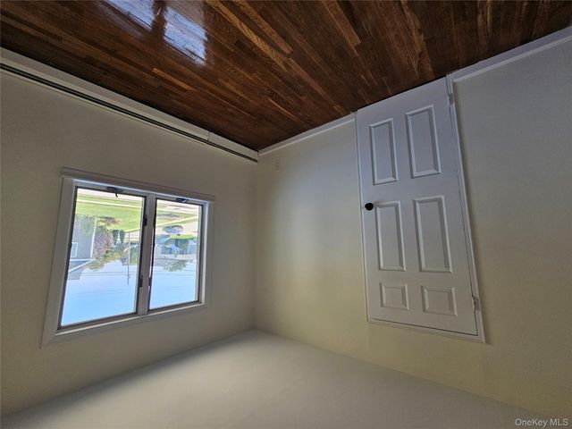2403 hampton Avenue, Seaford, NY 11783