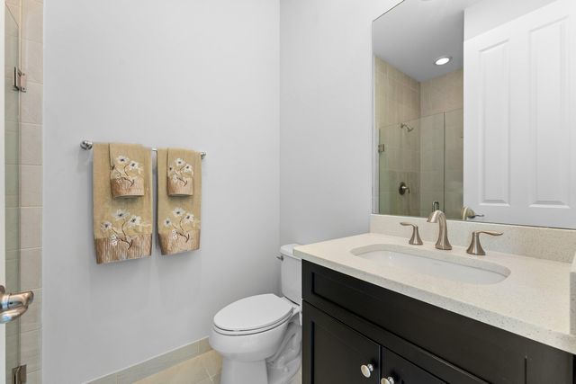 10 Windward Lane, Boynton Beach, FL 33435