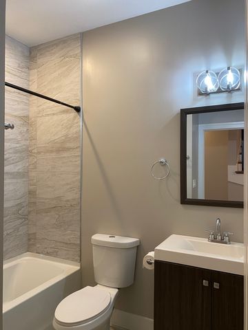 215 S Hamilton Avenue 3N, Chicago, IL 60612