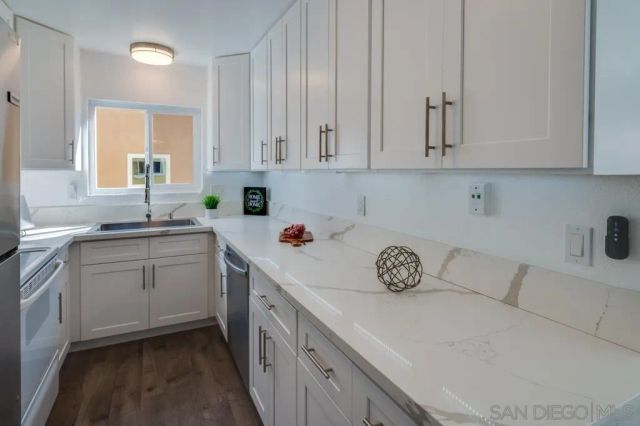 10532 Caminito Rimini, San Diego, CA 92129