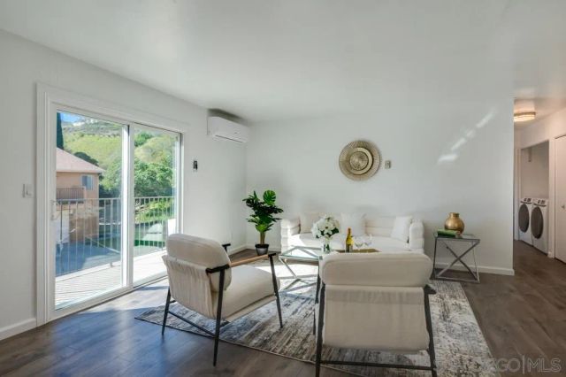 10532 Caminito Rimini, San Diego, CA 92129