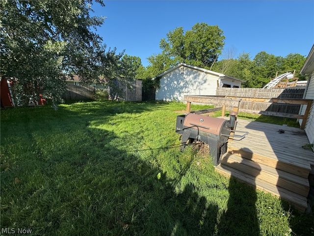 17633 Beach Lane, Lake Milton, OH 44429