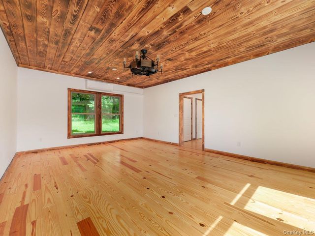608 High Road, Glen Spey, NY 12737