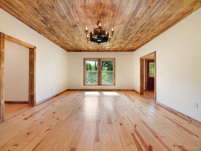 608 High Road, Glen Spey, NY 12737