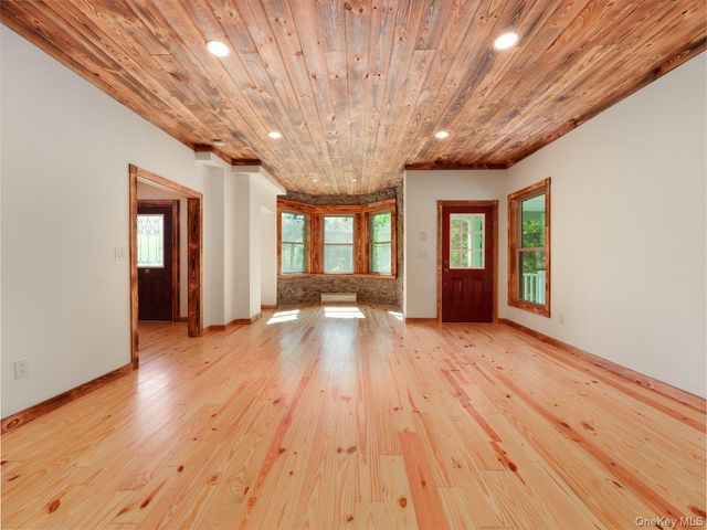 608 High Road, Glen Spey, NY 12737