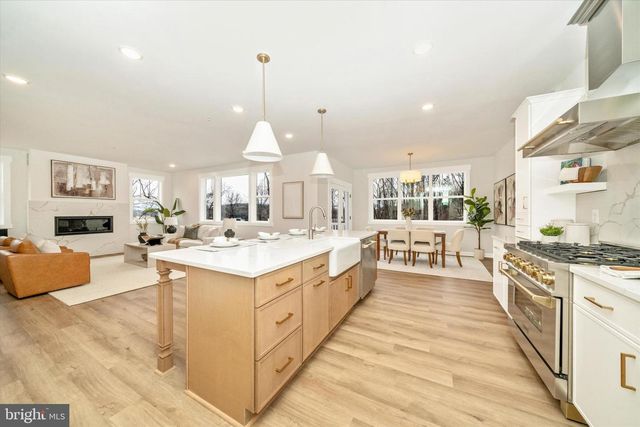 4302 FISHERS HOLLOW RD, Myersville, MD 21773