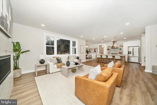 4302 FISHERS HOLLOW RD, Myersville, MD 21773