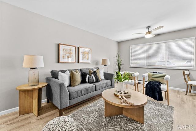 9924 Bunker Hill Drive A, St Louis, MO 63123