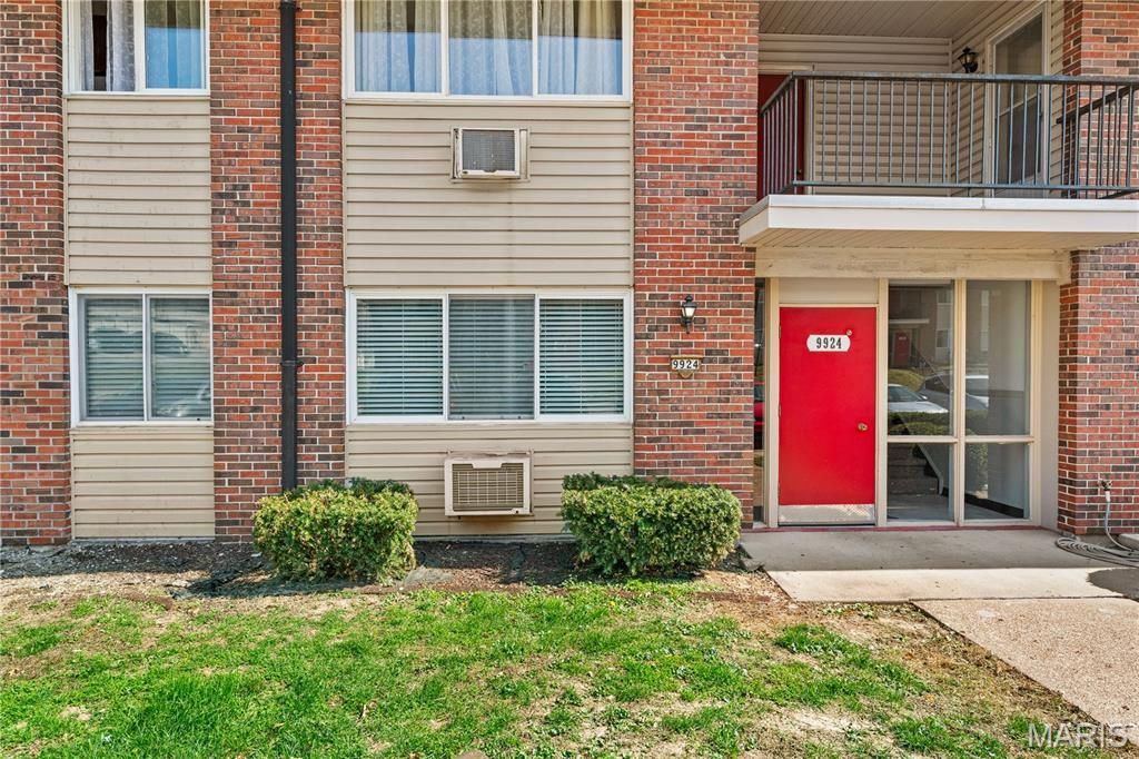 9924 Bunker Hill Drive A, St Louis, MO 63123