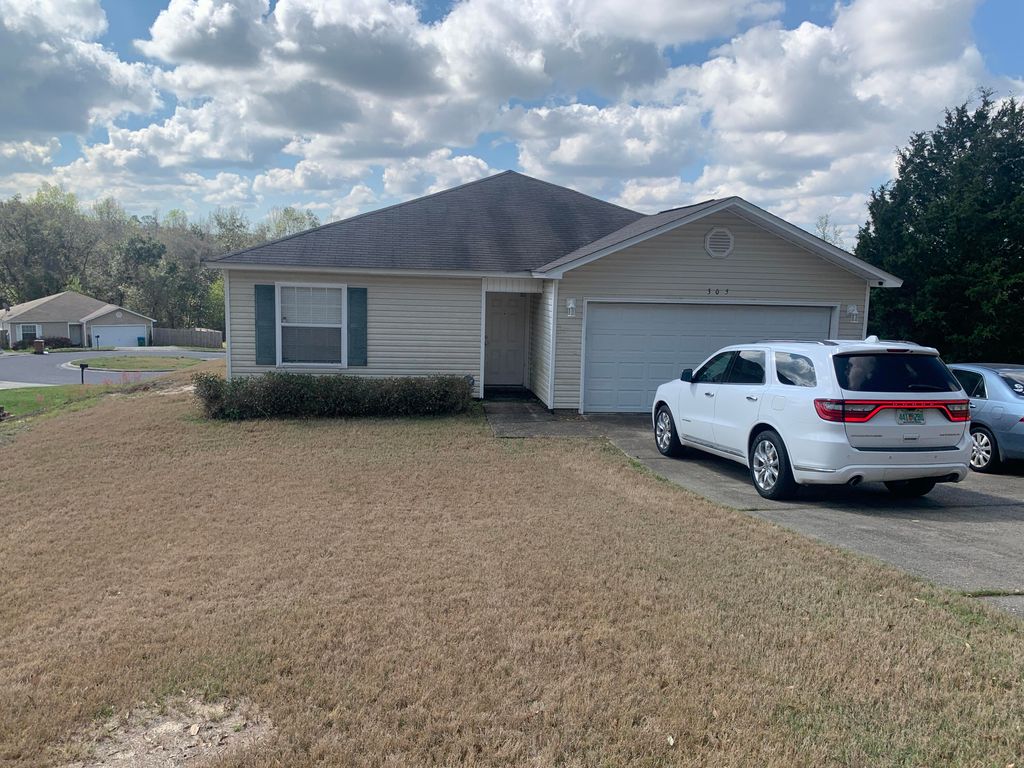 305 Seclusion Boulevard, Crestview, FL 32536