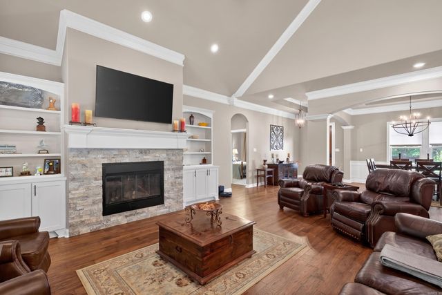 15 Tranquilo Lane, Hot Springs Village, AR 71909