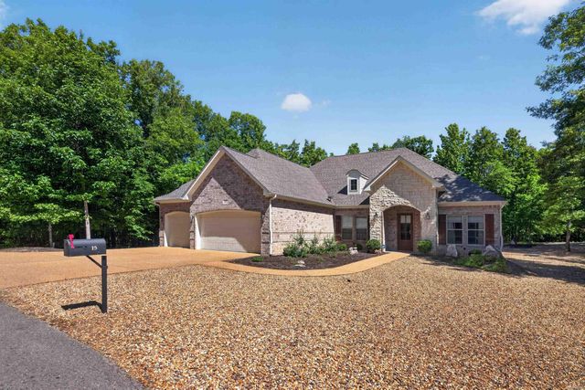 15 Tranquilo Lane, Hot Springs Village, AR 71909
