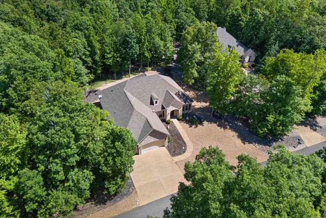 15 Tranquilo Lane, Hot Springs Village, AR 71909
