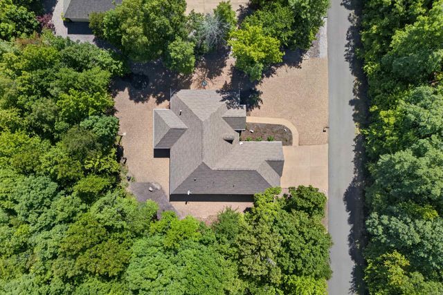 15 Tranquilo Lane, Hot Springs Village, AR 71909