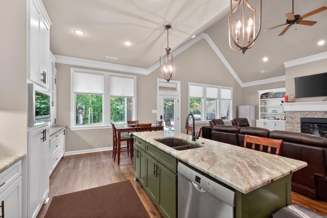 15 Tranquilo Lane, Hot Springs Village, AR 71909