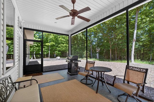 15 Tranquilo Lane, Hot Springs Village, AR 71909