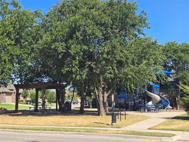 8928 Sunny Hollow Drive, Fort Worth, TX 76179