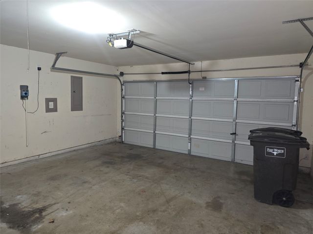 8928 Sunny Hollow Drive, Fort Worth, TX 76179