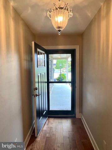 180 TOBIN DR, Chambersburg, PA 17201