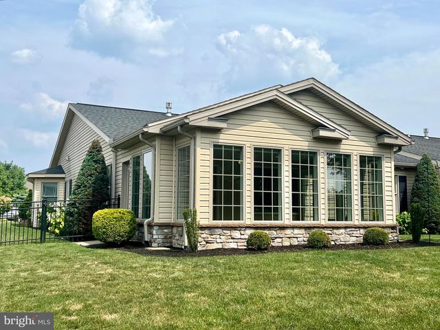 180 TOBIN DR, Chambersburg, PA 17201