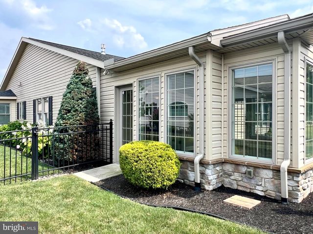 180 TOBIN DR, Chambersburg, PA 17201