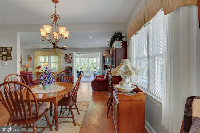 180 TOBIN DR, Chambersburg, PA 17201