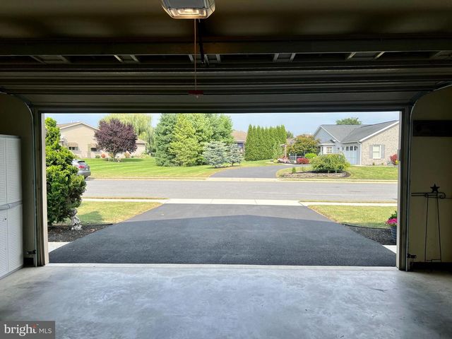 180 TOBIN DR, Chambersburg, PA 17201