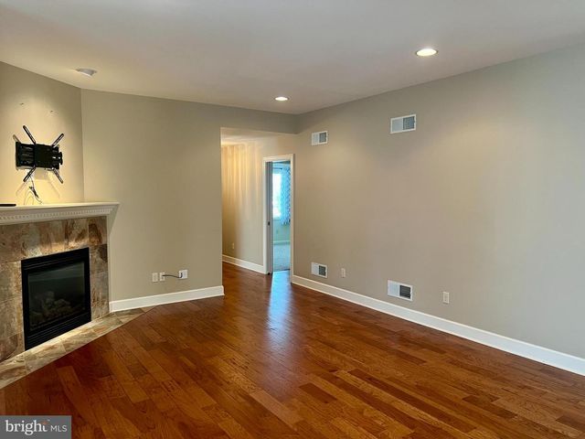 180 TOBIN DR, Chambersburg, PA 17201