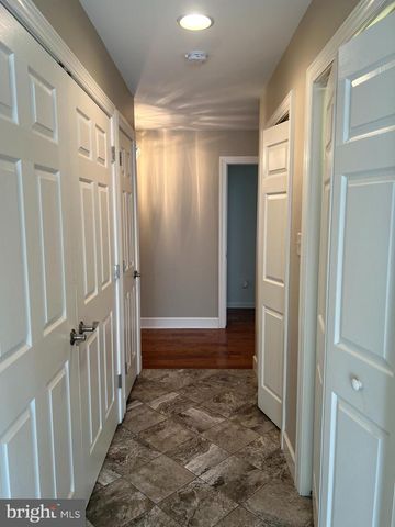180 TOBIN DR, Chambersburg, PA 17201