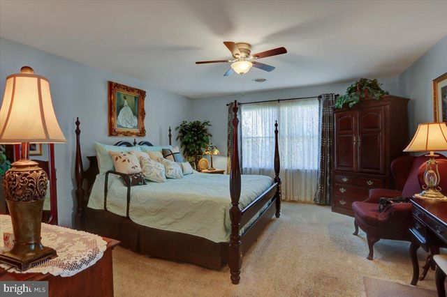 180 TOBIN DR, Chambersburg, PA 17201