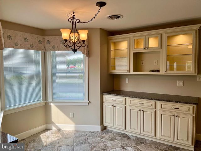 180 TOBIN DR, Chambersburg, PA 17201