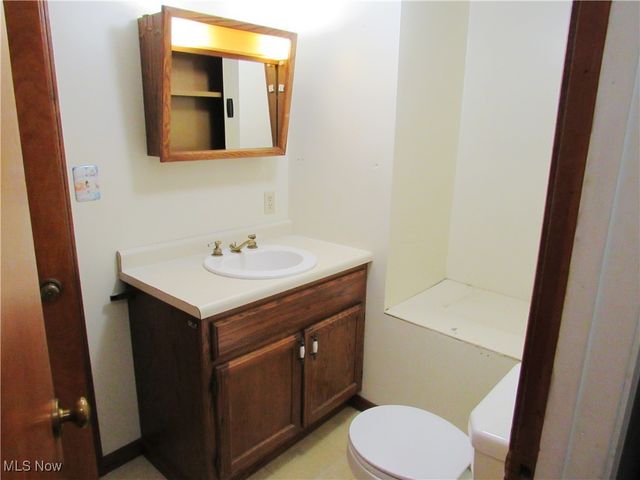 2721 E River Road, Newton Falls, OH 44444