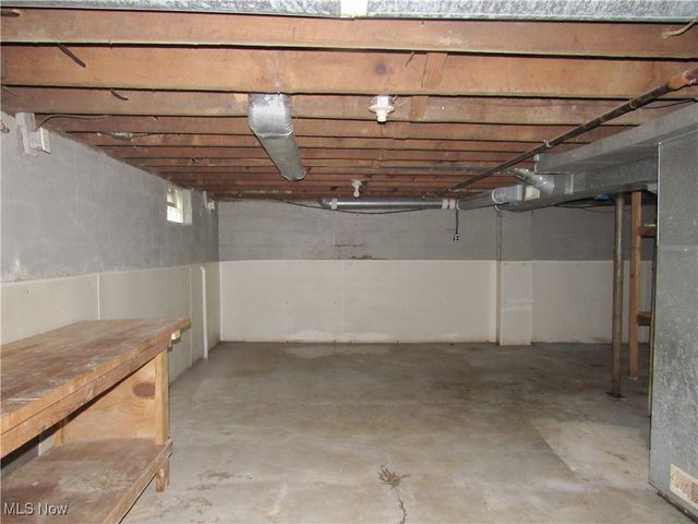 2721 E River Road, Newton Falls, OH 44444